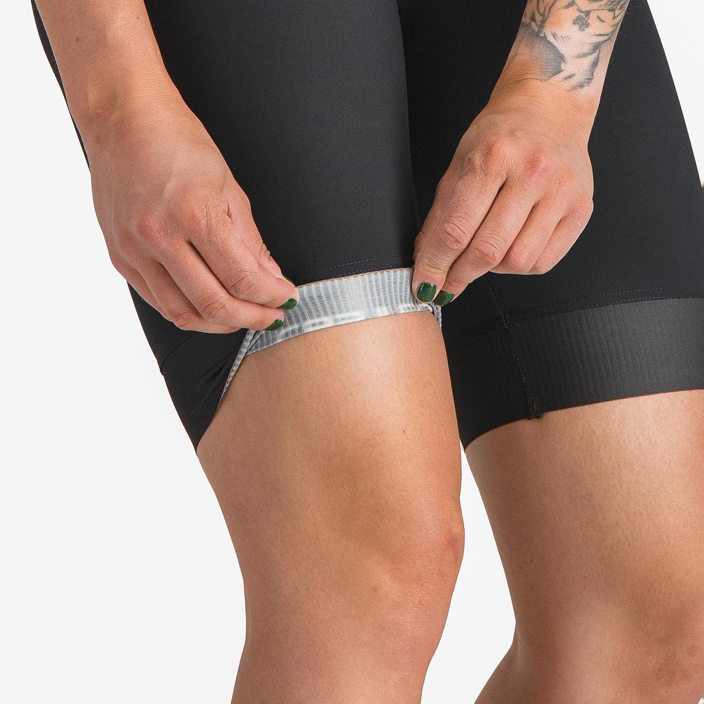 TRI W SHORT